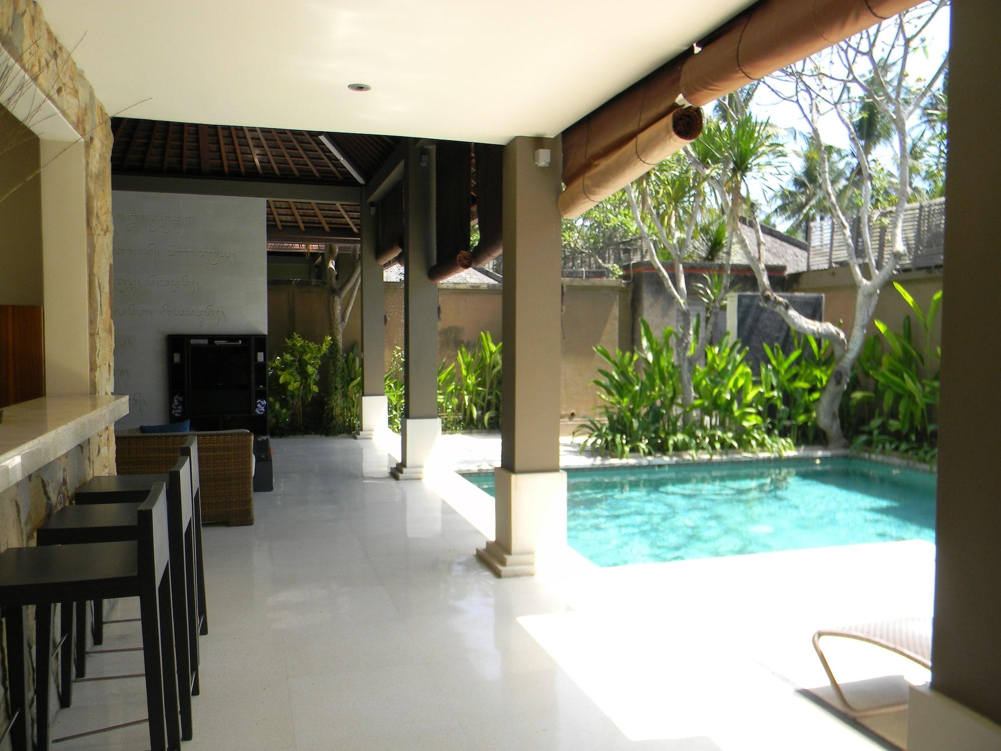 Ahimsa Beach Villa Jimbaran Exterior foto